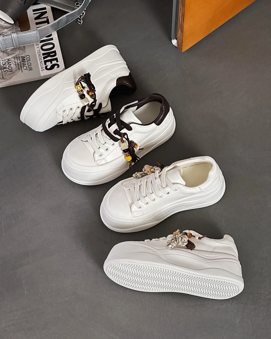 漫斯贝尔真皮软底小白鞋女秋季新款小个子增高时尚运动休闲板鞋女