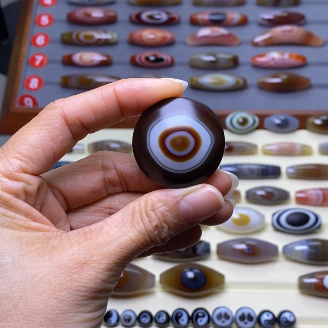 雪***号玛瑙/玉髓未镶嵌珠宝半成品