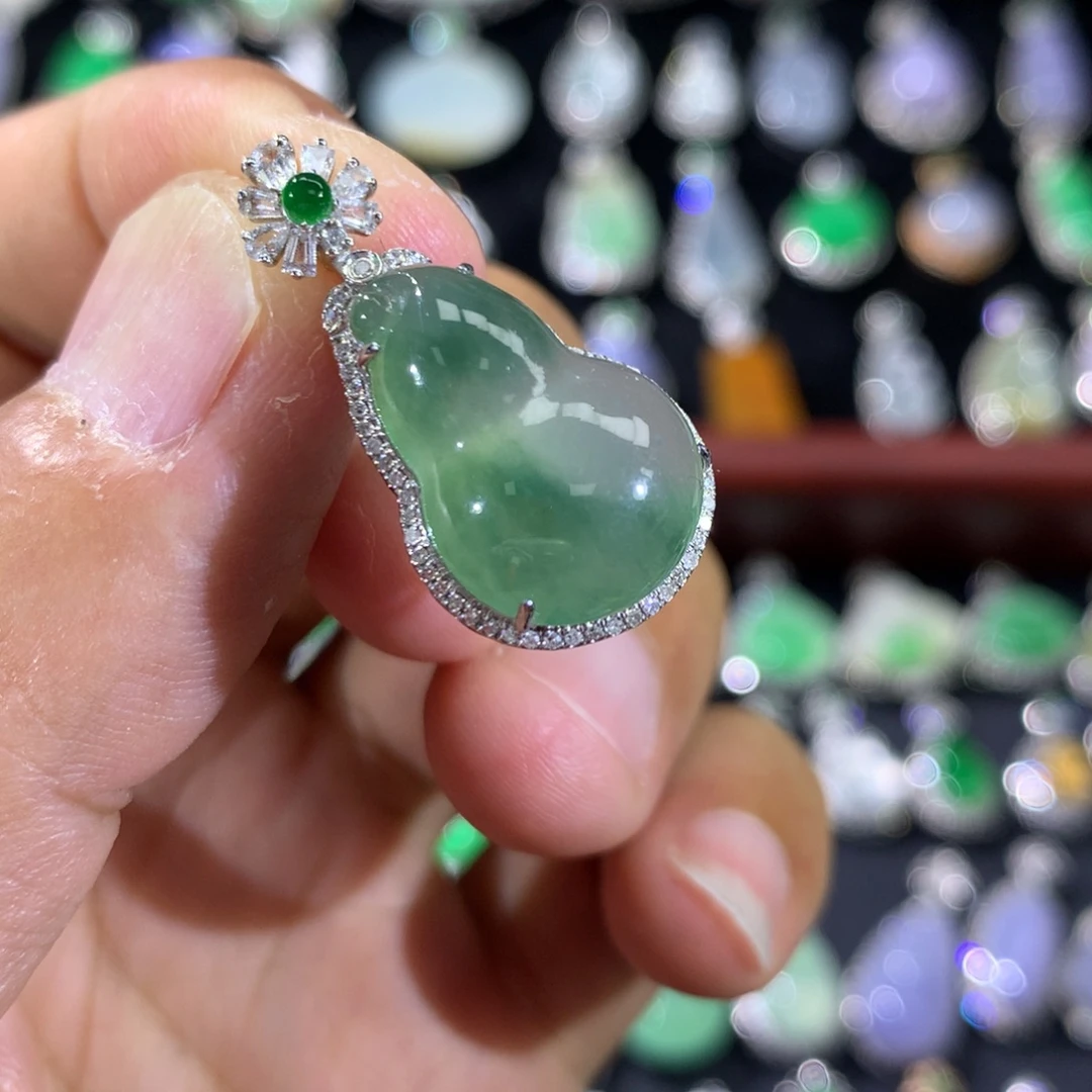 翡翠18K金镶嵌吊坠(不含链)