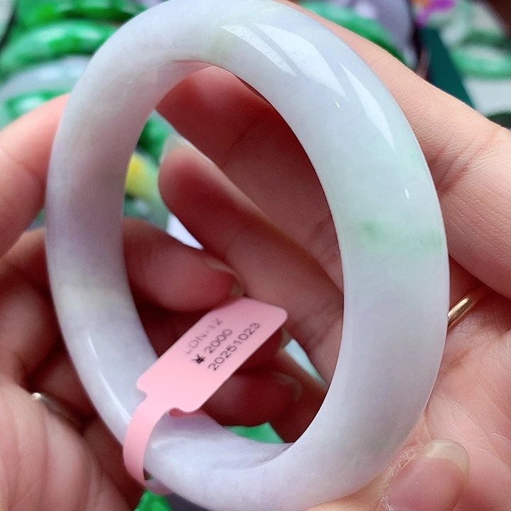 翡翠未镶嵌手镯翡翠