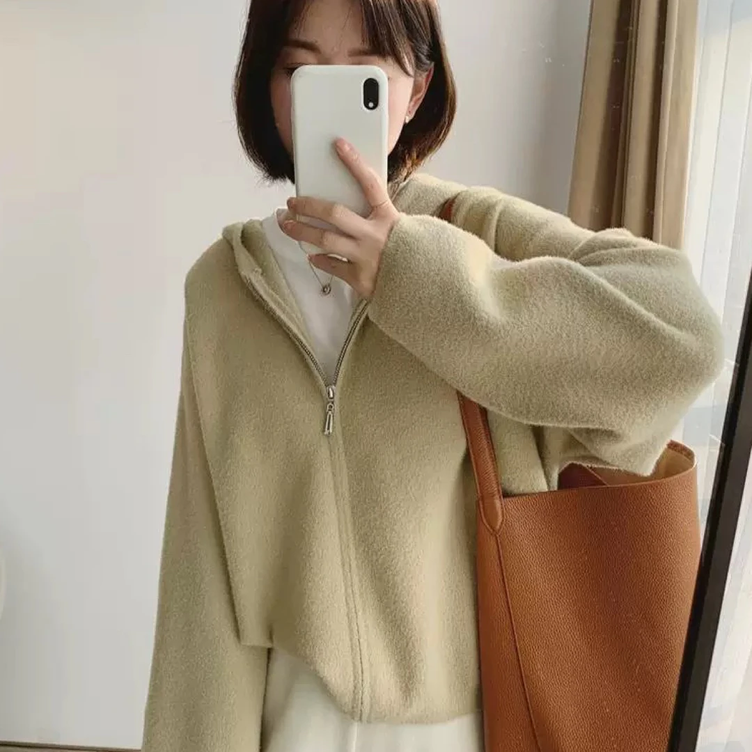 连帽加厚毛衣短款针织宽松型连帽树脂固色女毛针织衫法式冬季