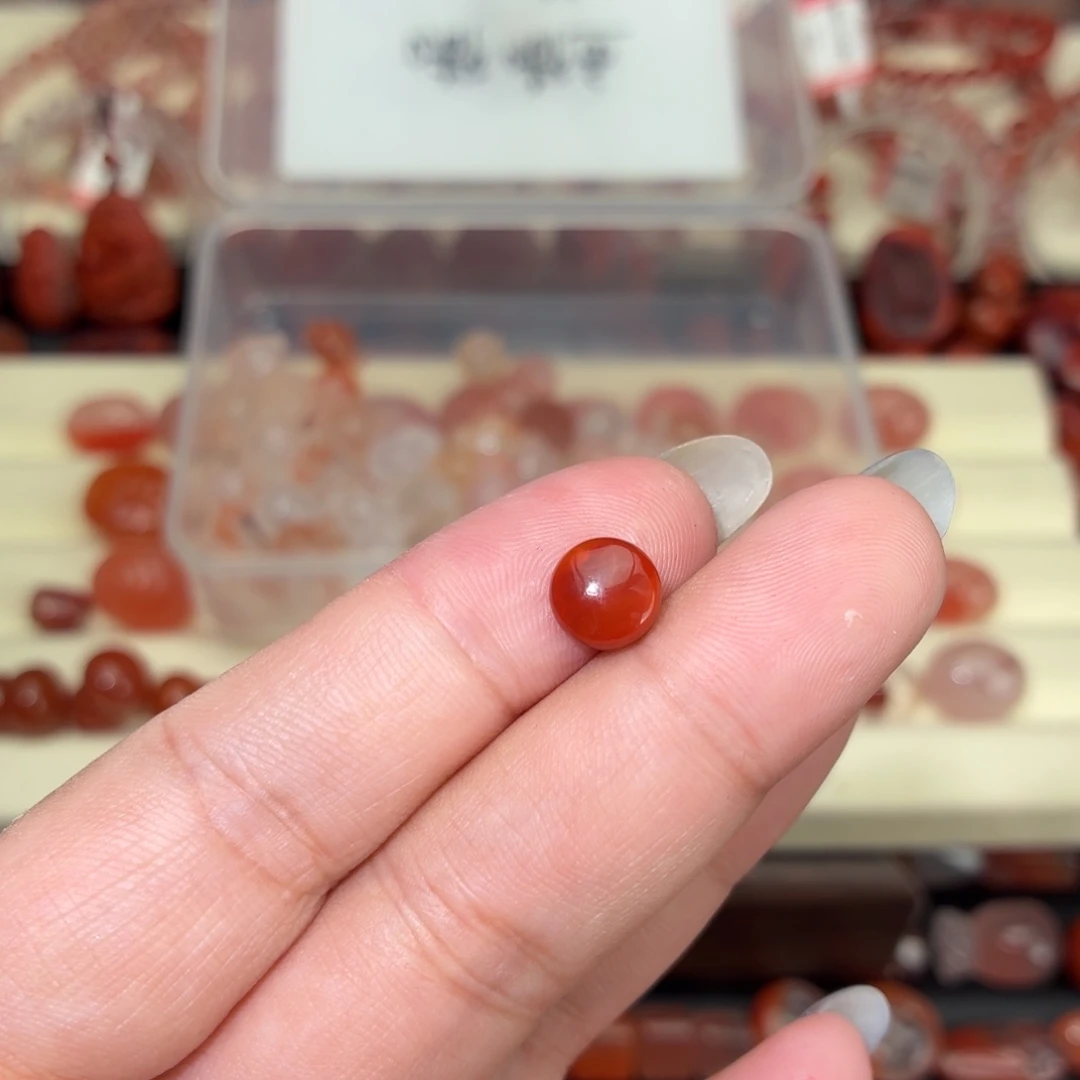 胡***y南红玛瑙未镶嵌颈饰戒面