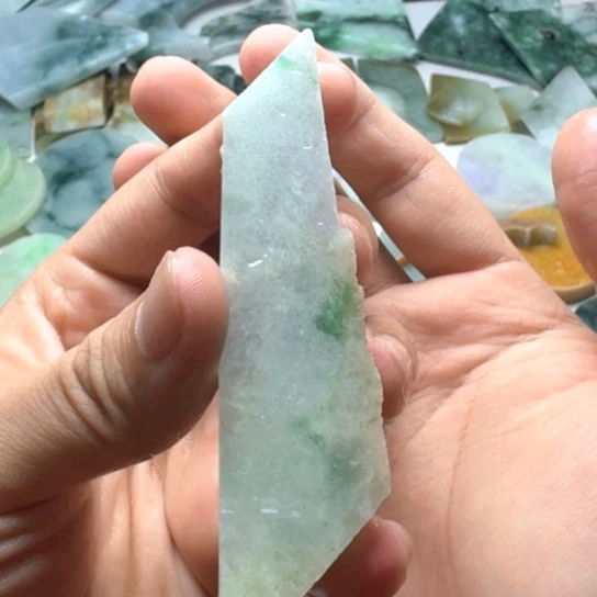 翡翠未镶嵌颈饰5466
