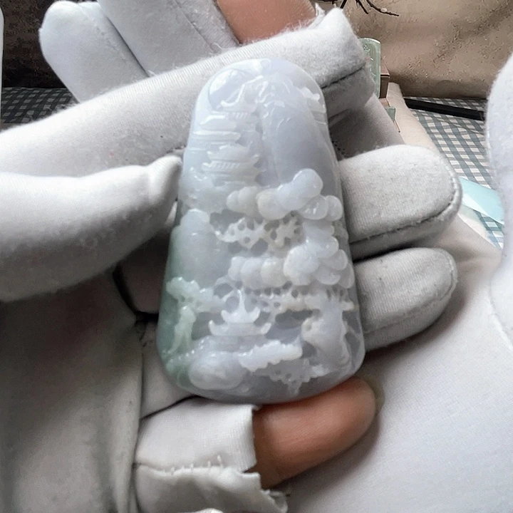 翡翠颈饰未镶嵌天然