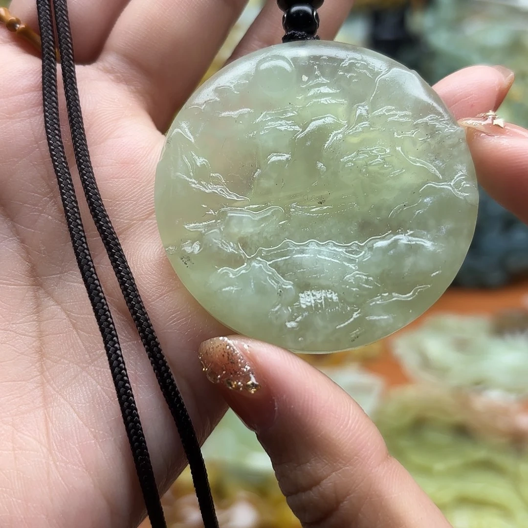 蛇纹石玉未镶嵌吊坠