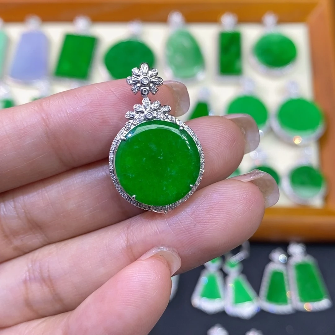 翡翠吊坠(不含链)18K金镶嵌吊坠