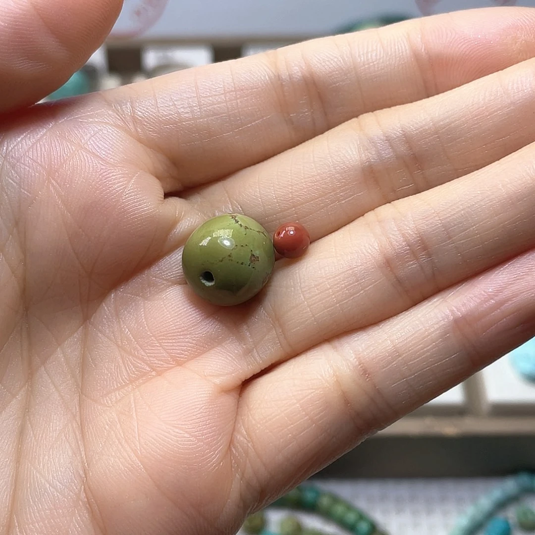 南红玛瑙配饰未镶嵌小**