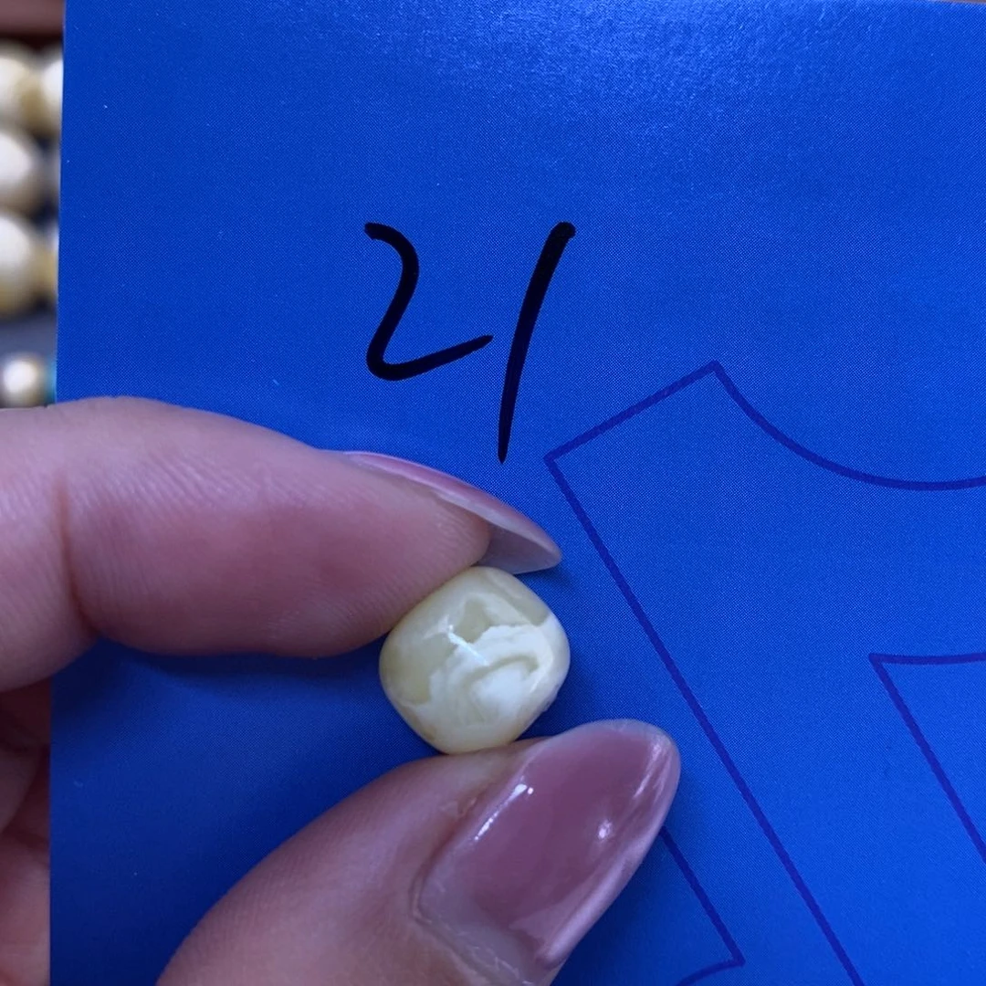 裸石琥珀未镶嵌发**o蜜蜡