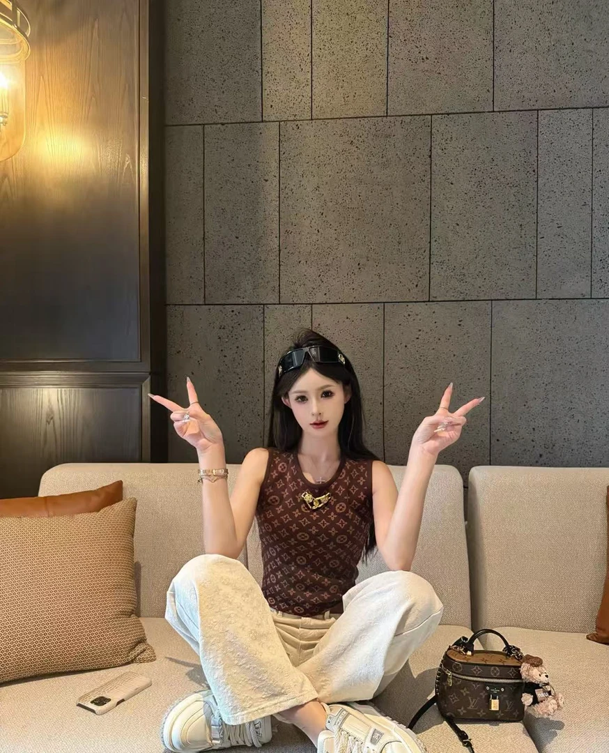 2025新款显瘦性感风修身薄款气质穿搭背心马甲吊带