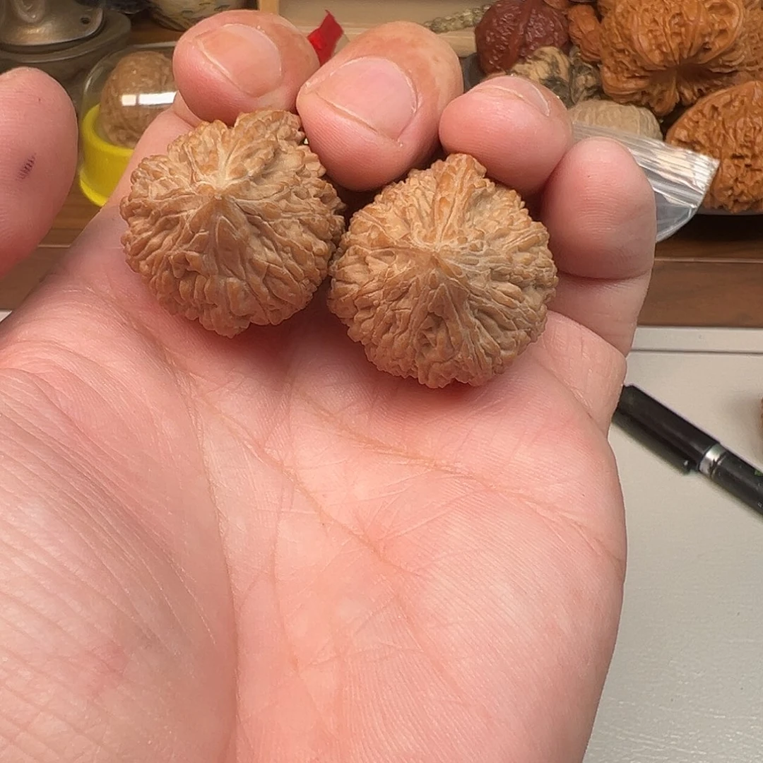 文玩核桃吊坠塔尖一根筋