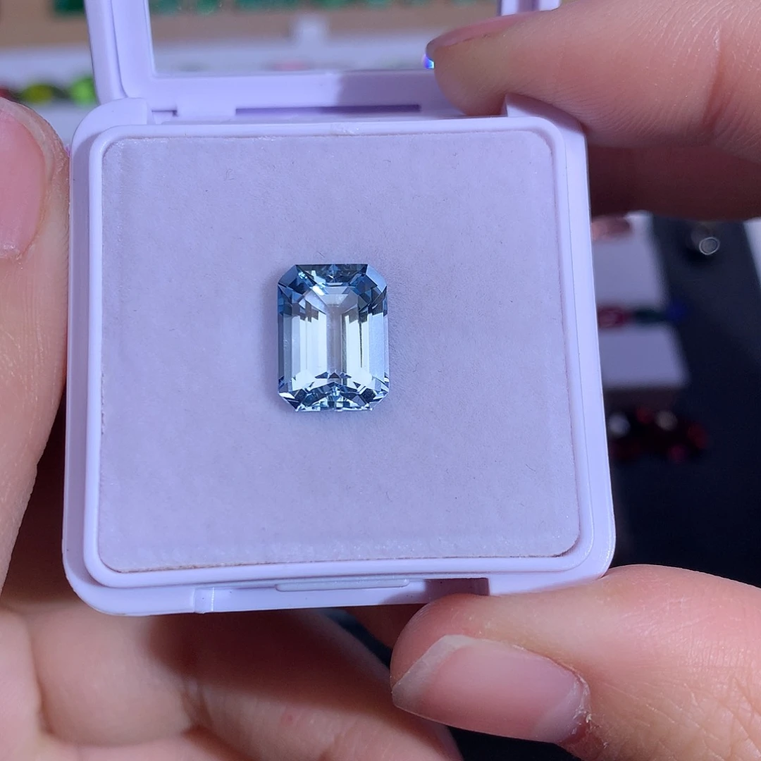 海蓝宝石笔搁未镶嵌4.04ct