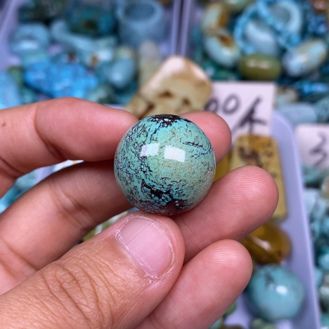 绿松石未镶嵌颈饰