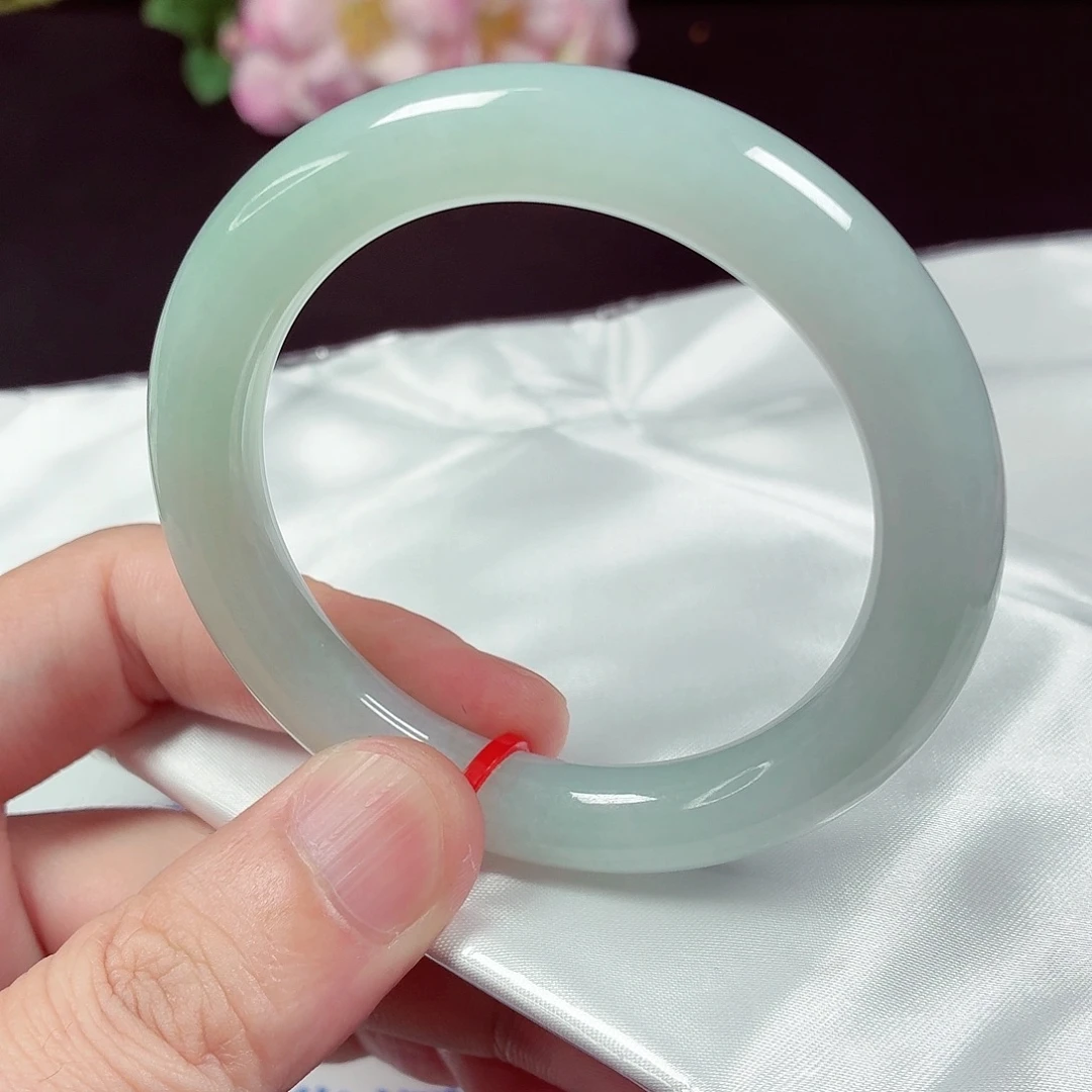 翡翠未镶嵌手镯52.8圈