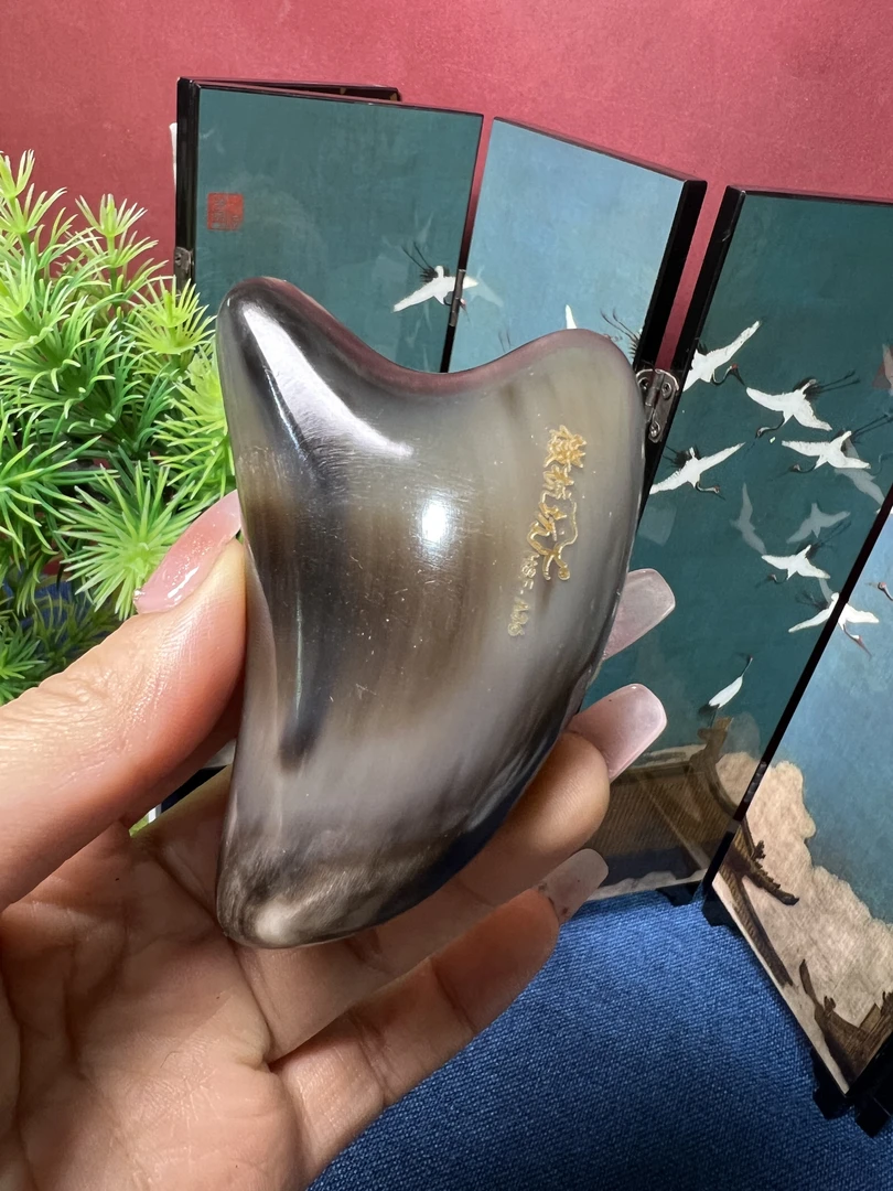 板娘专享 白水牛角黑金刚小号整角爱心板2.0以上-673