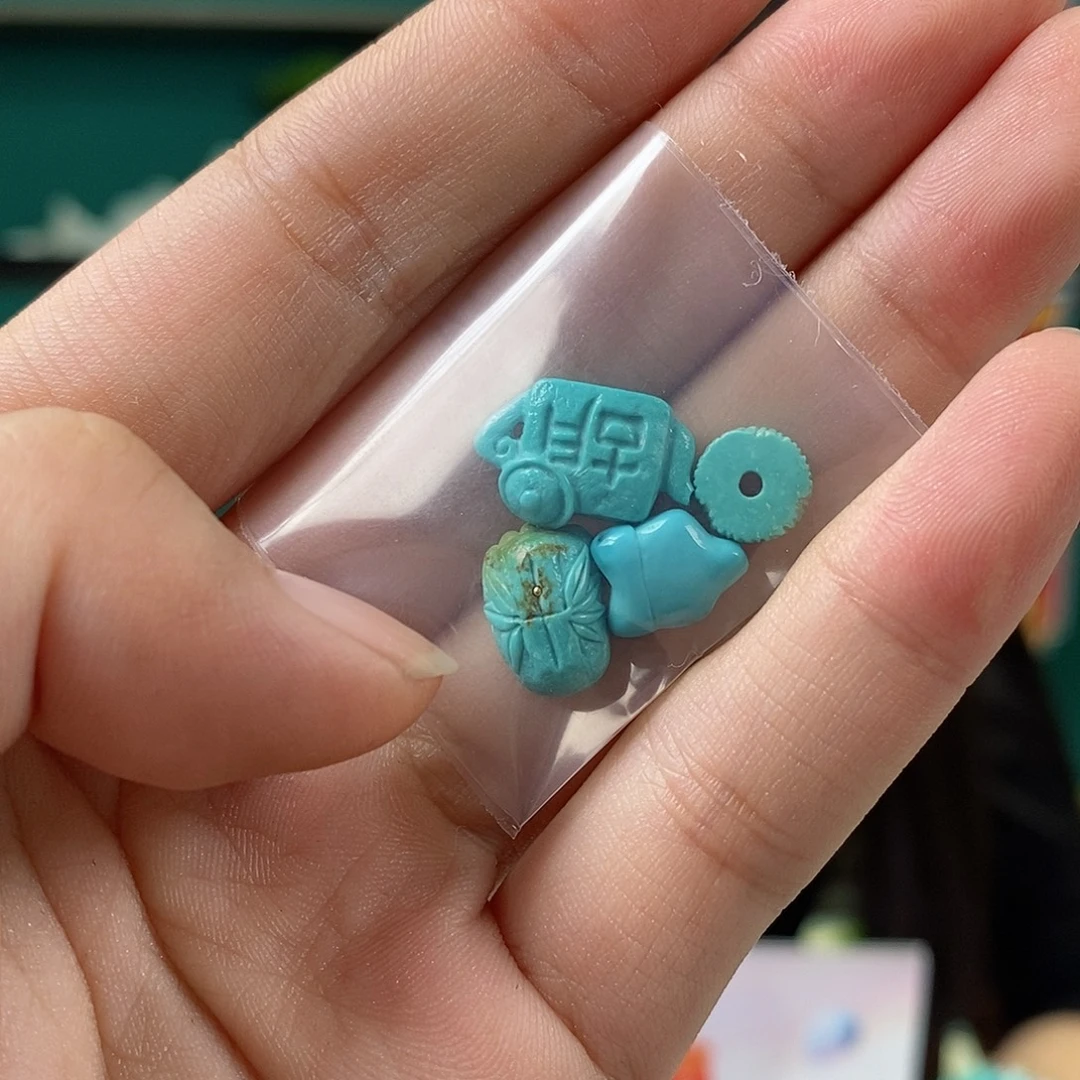 绿松石未镶嵌珠宝奇石