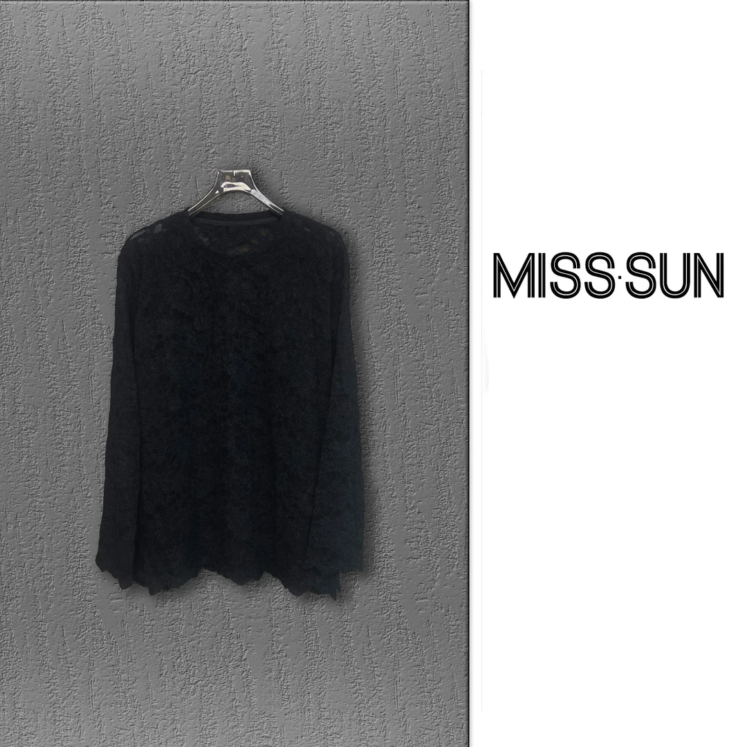 Miss·Sun—大码内搭宽松型圆领蕾丝打底衫长款秋季百搭上衣