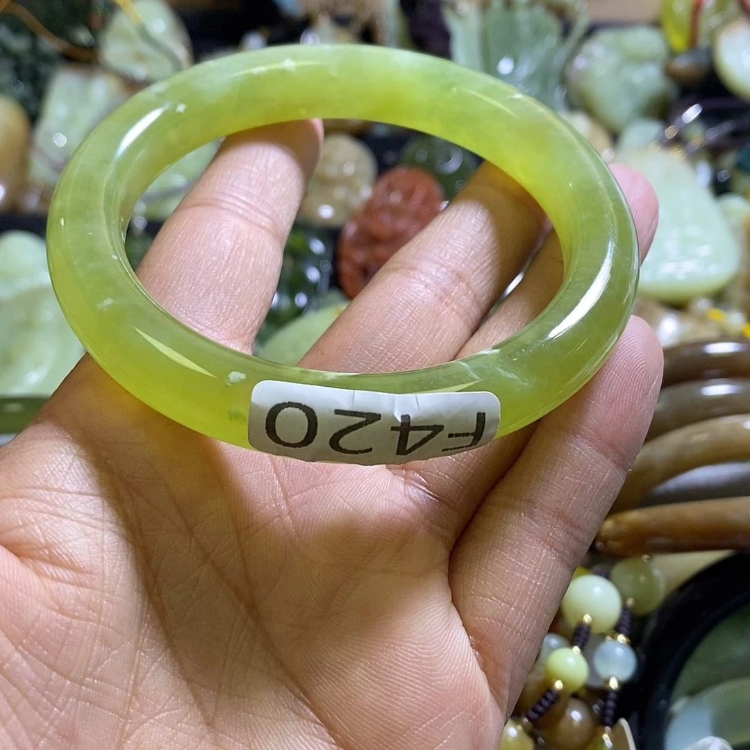 岫玉未镶嵌手镯62口径