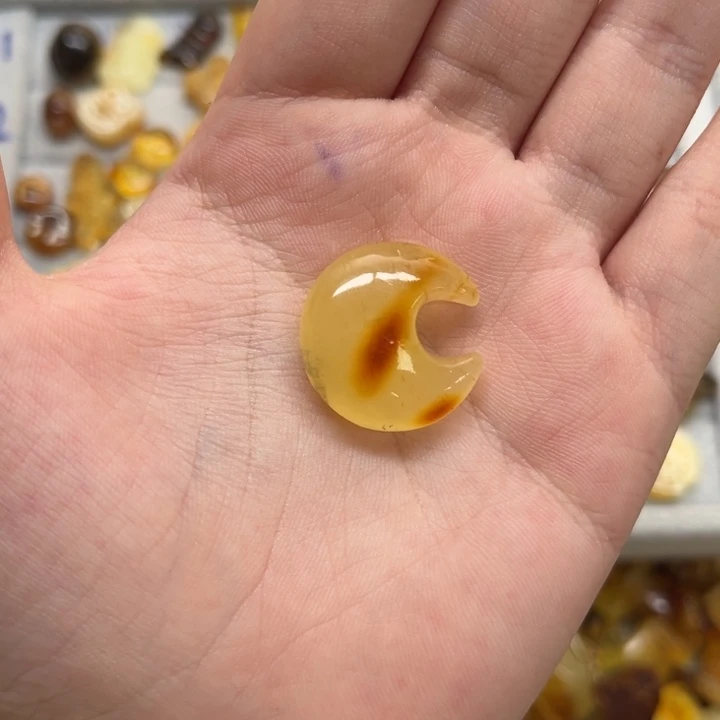 未镶嵌琥珀裸石用****4天然蜜蜡配件