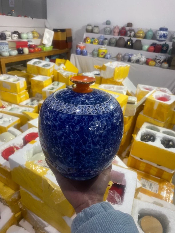 大号冰梅圆融陶瓷茶叶罐