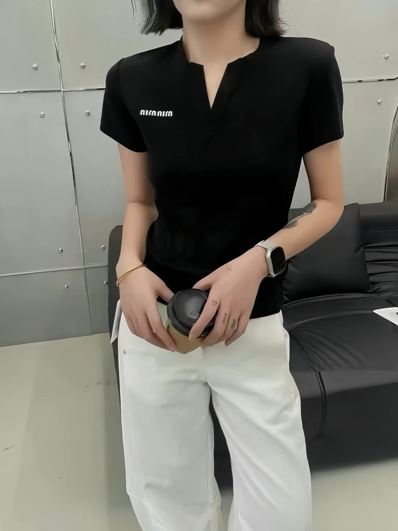 【三姐】运补412ol大码女装运动常规款纯色短袖拼接V领T恤简约退休