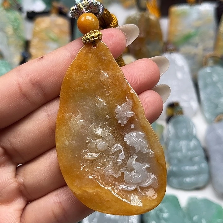 翡翠未镶嵌颈饰花开富贵