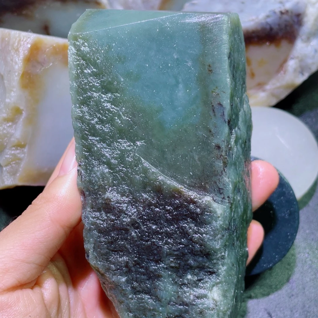 和田玉未镶嵌珠宝半成品