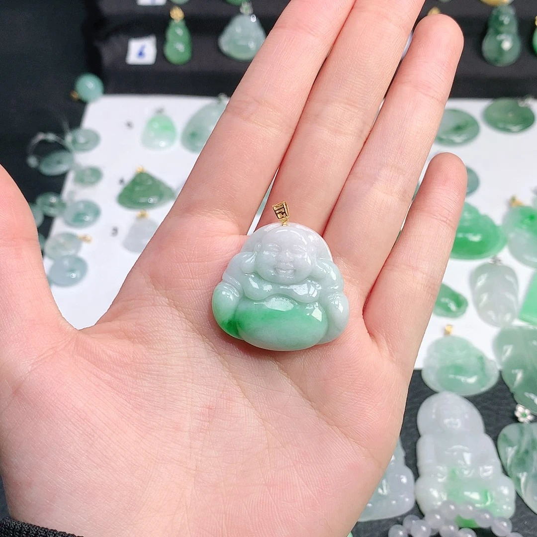 翡翠颈饰未镶嵌翡翠