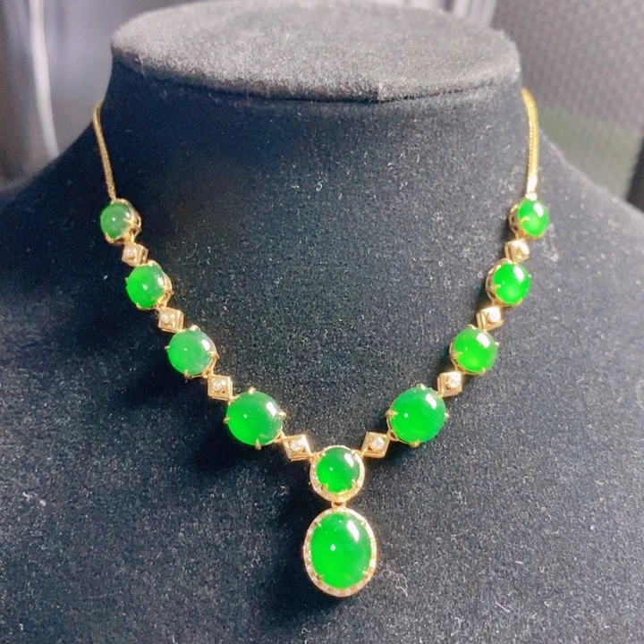 翡翠颈饰18K金镶嵌            