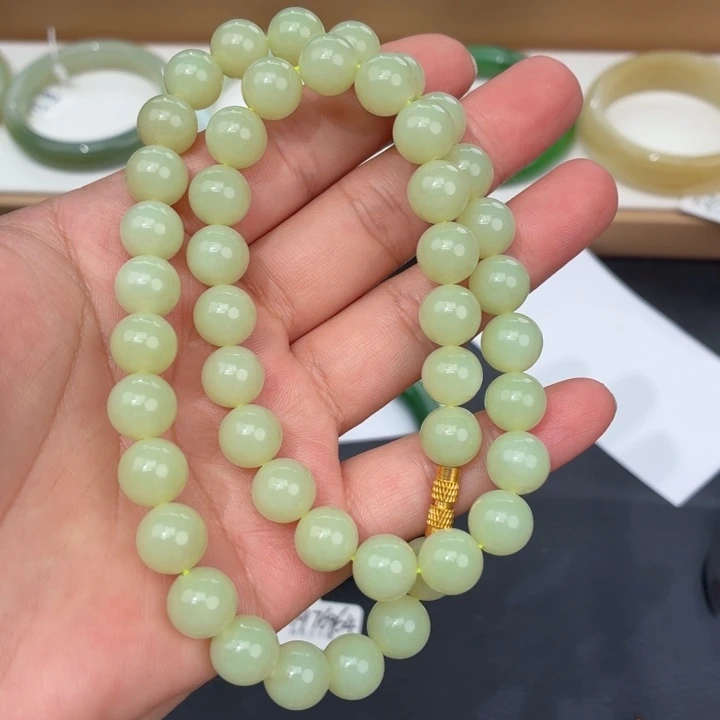 终***劫和田玉未镶嵌手镯