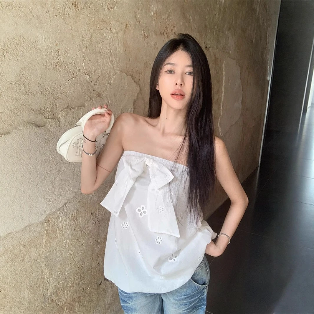 法式白色抹胸女夏季温柔度假风纯欲气质宽松显瘦绝美花苞外穿上衣