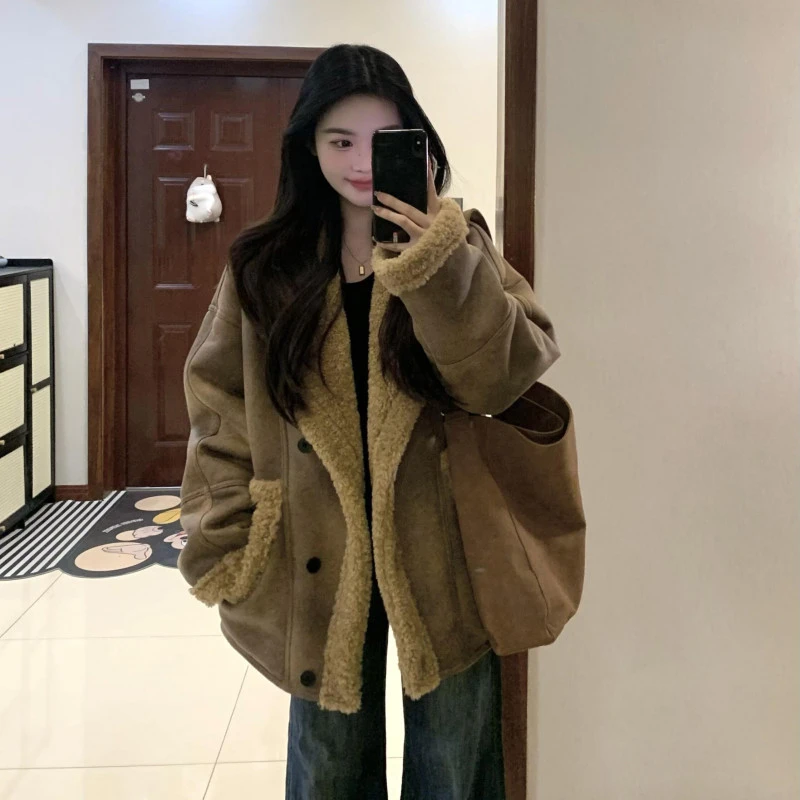 2024秋冬新款加绒加厚皮毛一体宽松机车服外套女搭配牛仔裤两件套