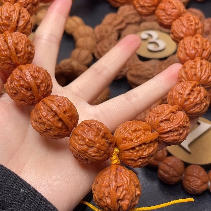 张***杨把件文玩核桃粗筋手持