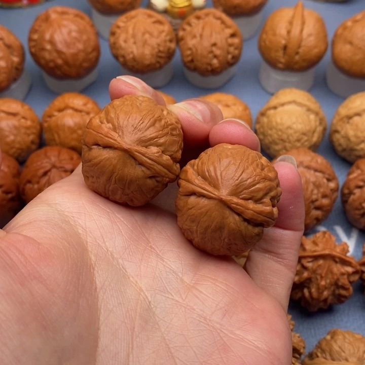 文玩核桃把件水晶佛肚