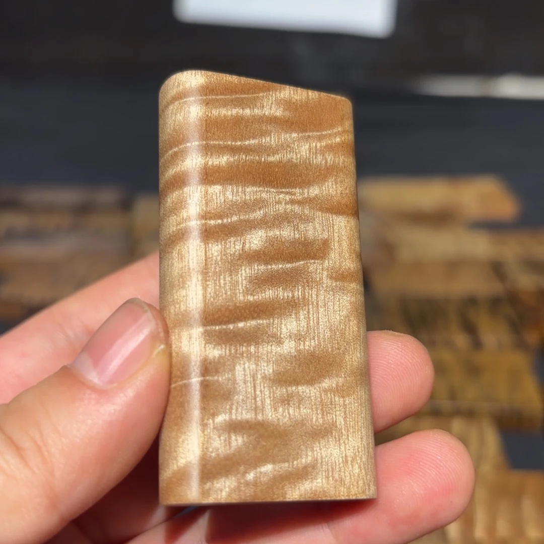 正***人金丝楠木无事牌材料