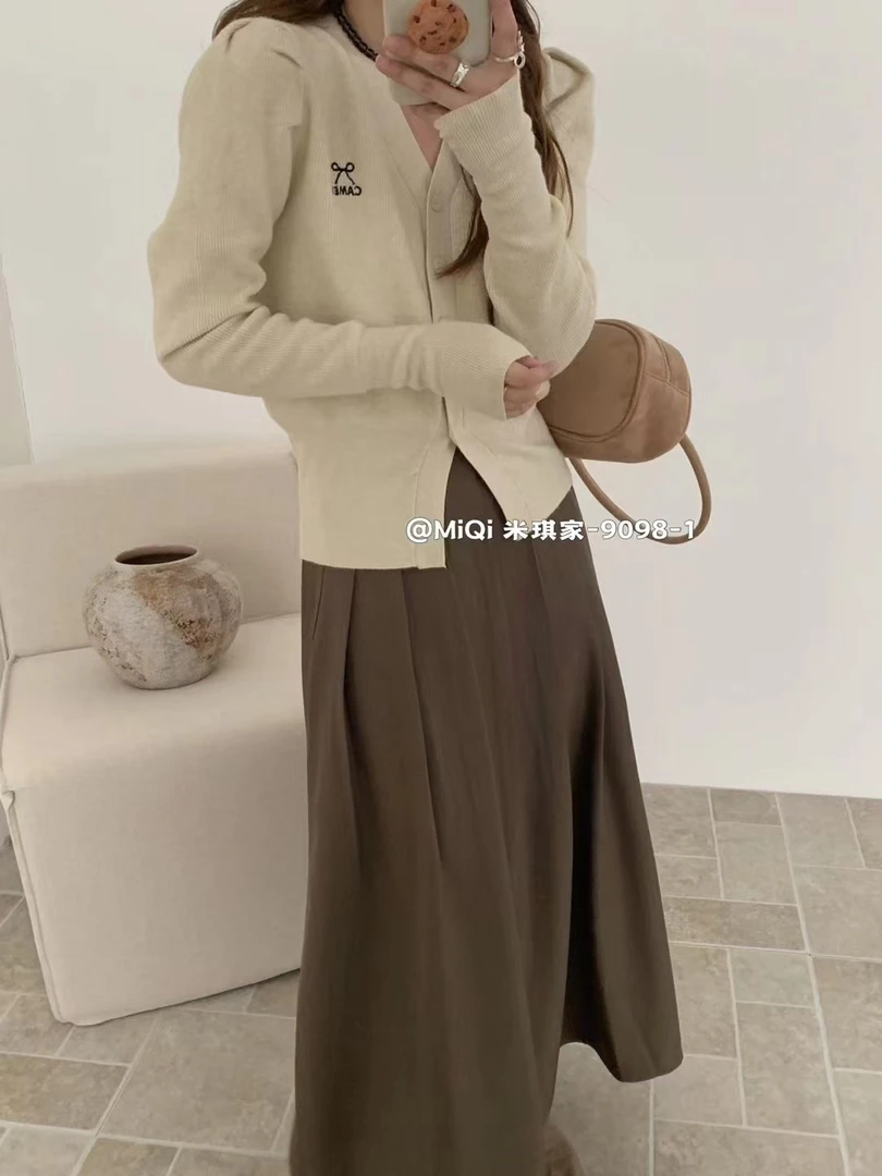 2025年新款大码圆领打底针织毛衣流光风款小瘦子均码9098