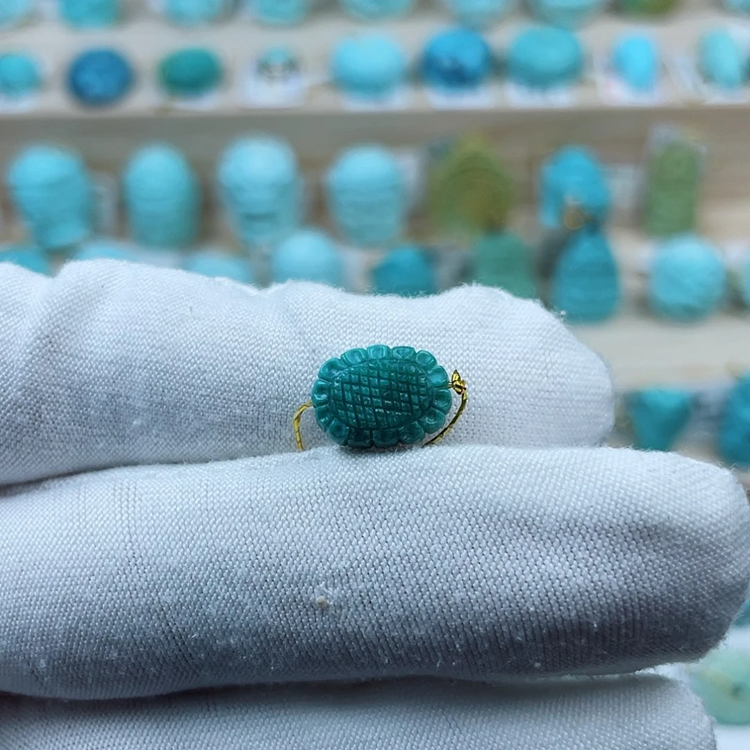 未镶嵌绿松石珠宝奇石