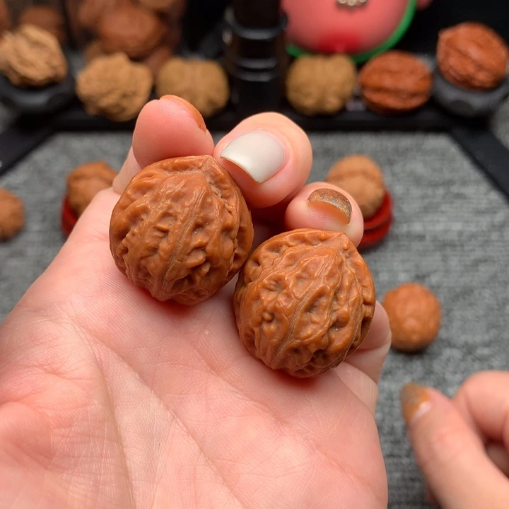 吊坠文玩核桃绣球