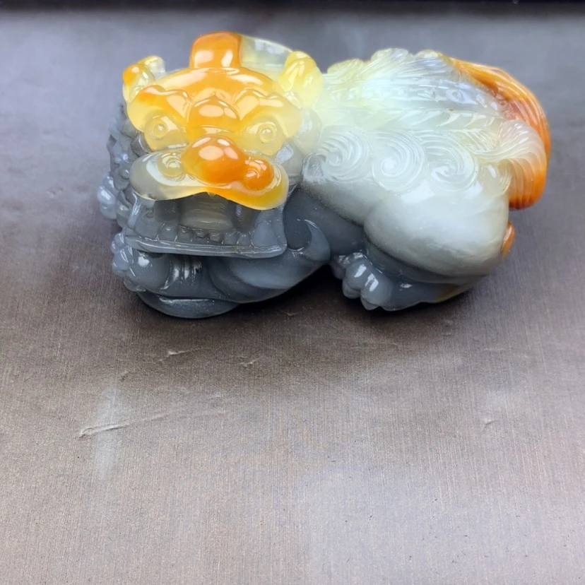 【闪购商品】石英质玉（黄龙玉）手把件未镶嵌