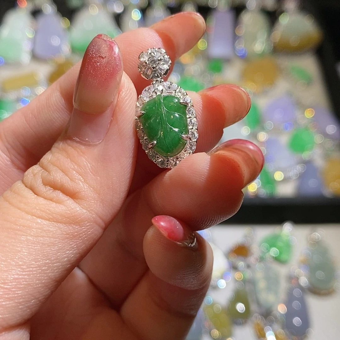 翡翠银S925镶嵌颈饰天然翡翠