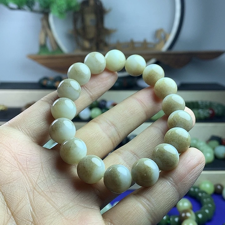 和田玉未镶嵌手串