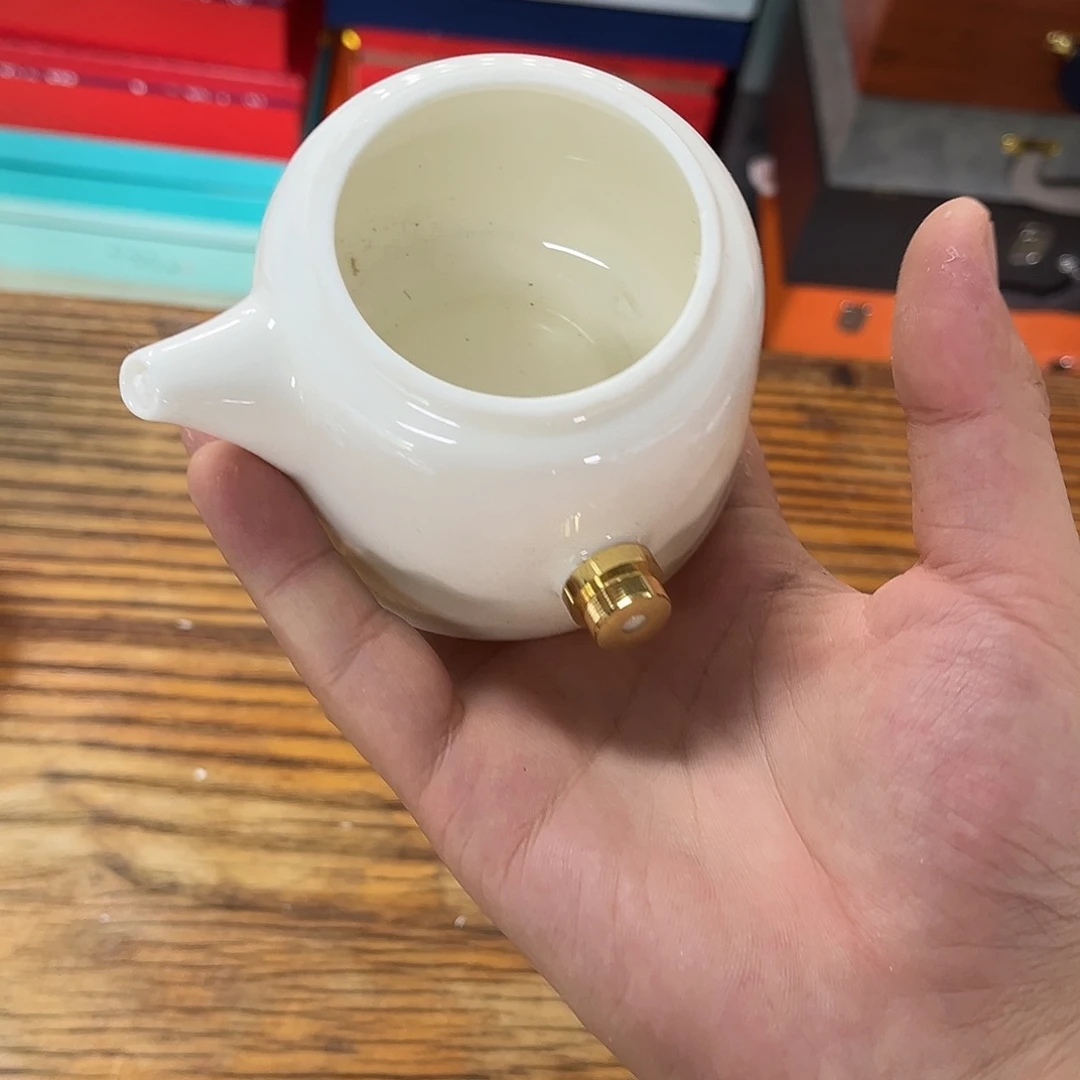 孤品茶具套装等。