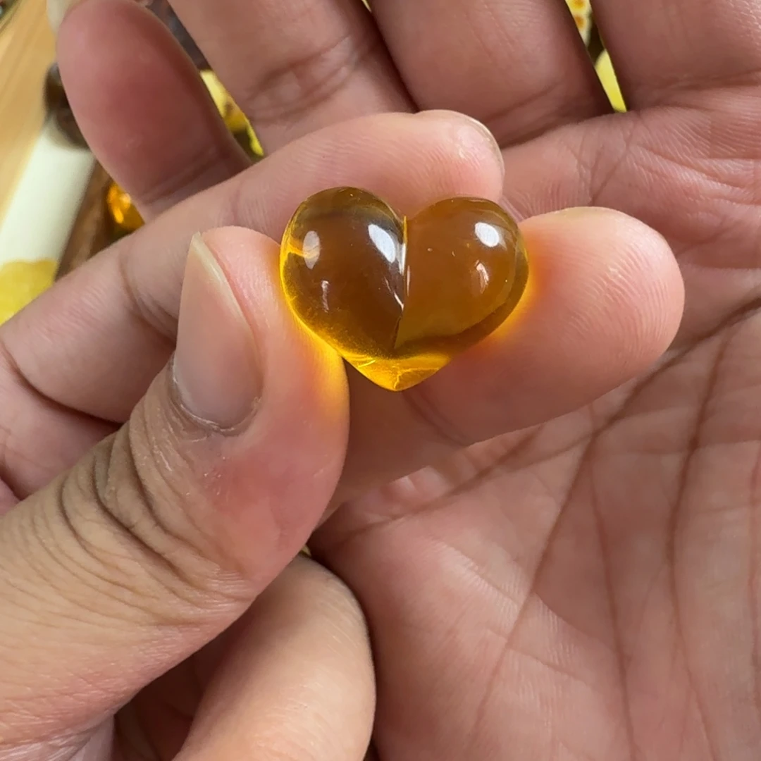只***紫琥珀未镶嵌珠宝奇石