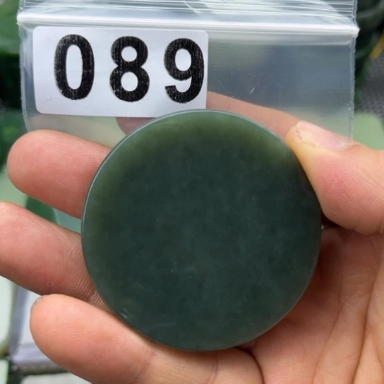 和田玉未镶嵌珠宝半成品