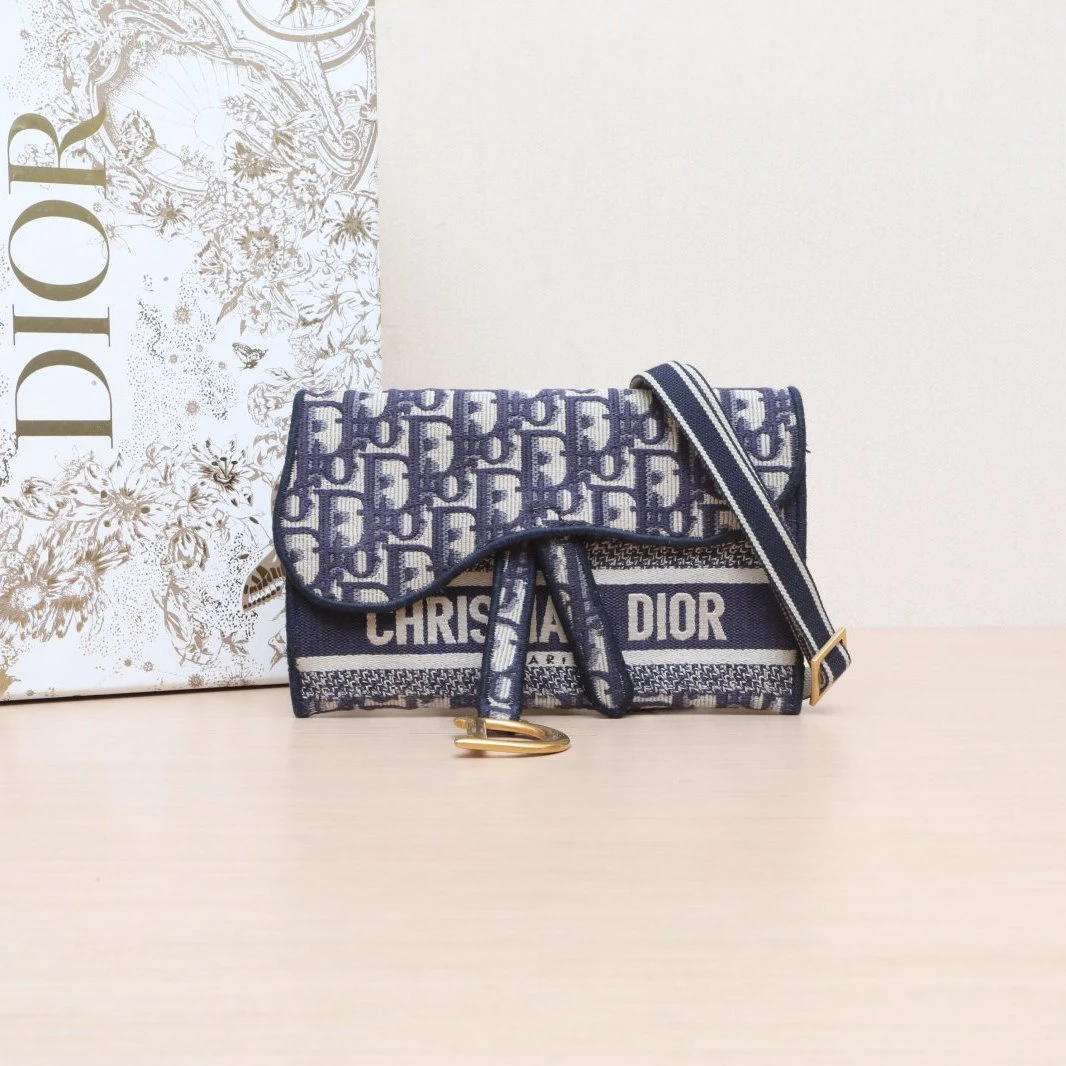 99新 DIOR/迪奥 【娇】SADDLE 马鞍 腰包 帆布 P205945375