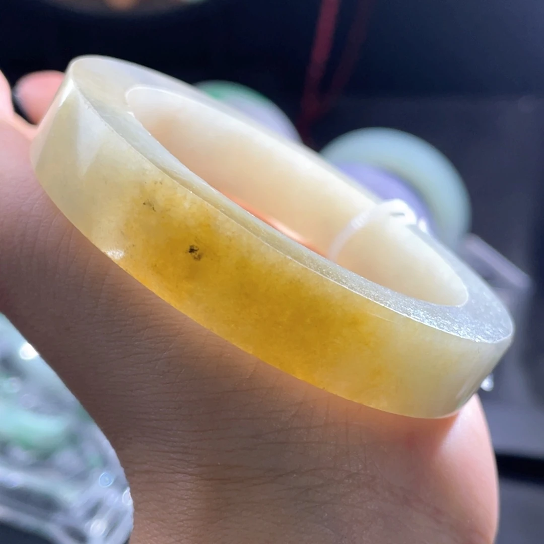 未镶嵌手镯定制翡翠