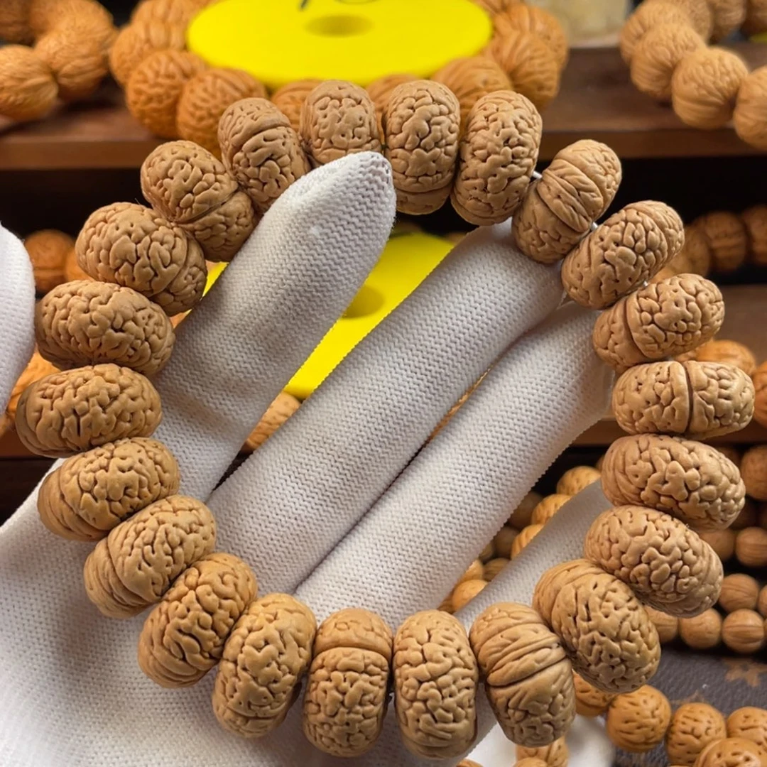 吊坠桃核龙鳞药片