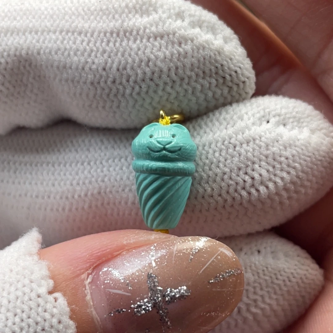 绿松石未镶嵌挂件