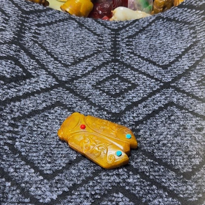 摆件bxjjdndidjdjidjdkekw