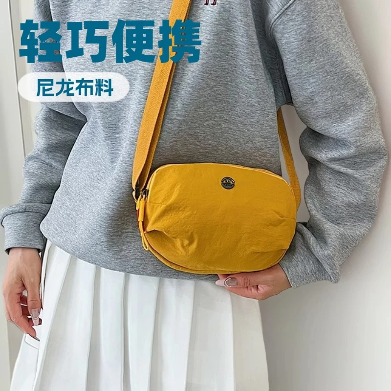 尼龙布小包包2025新款ins时尚单肩包轻便休闲骑行男女同款斜挎包