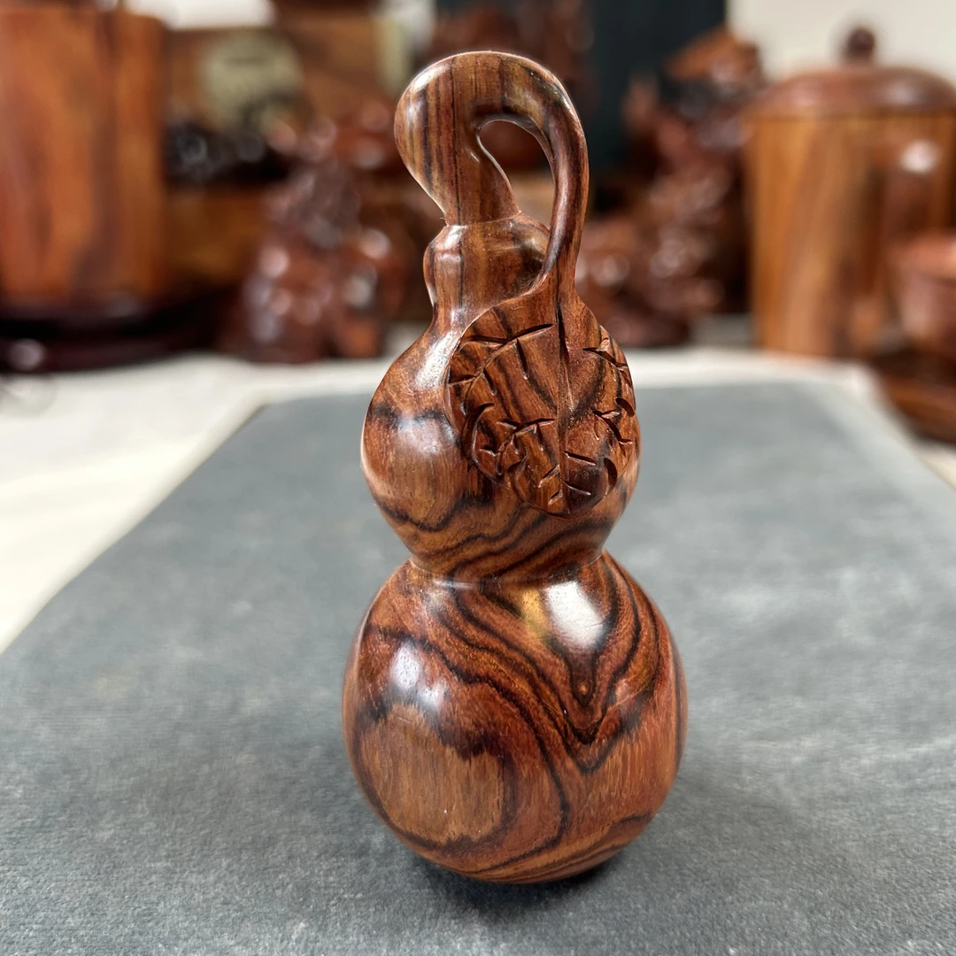 正宗海南黄花梨 葫芦雕刻手把件